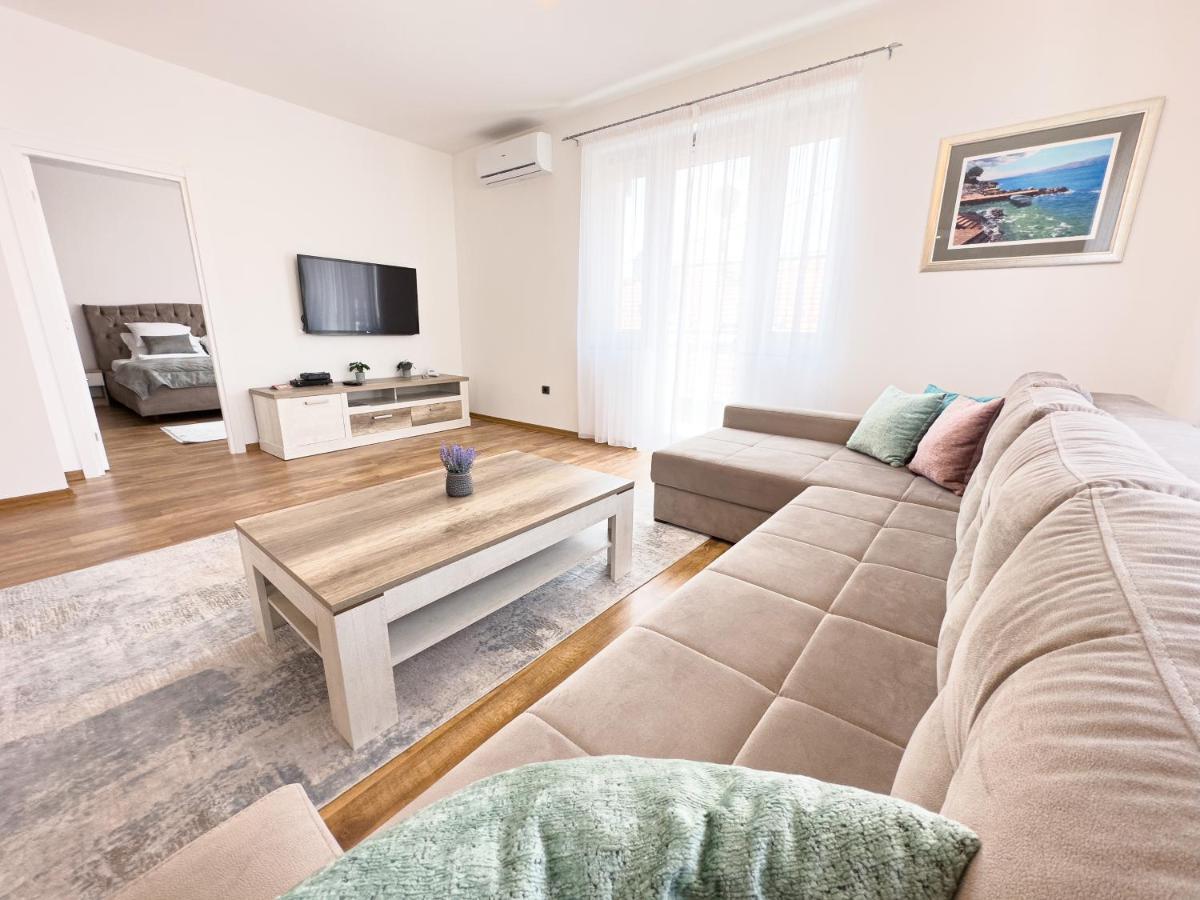 Luxurious And Cosy Brick Apartment - Free Private Parking SJJ Exterior photo