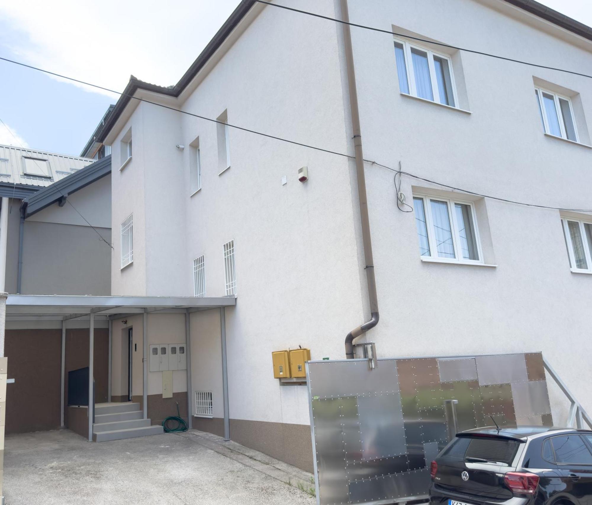 Luxurious And Cosy Brick Apartment - Free Private Parking SJJ Exterior photo