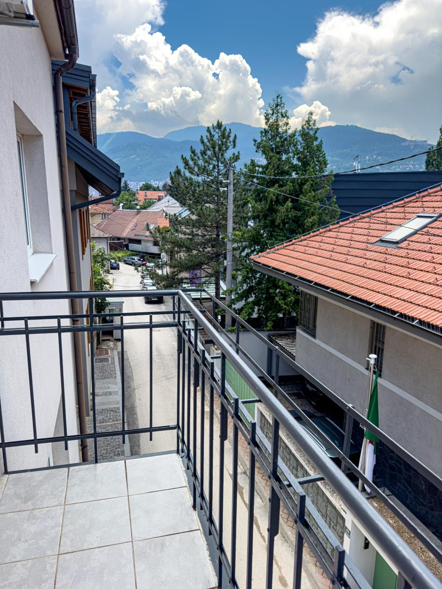 Luxurious And Cosy Brick Apartment - Free Private Parking SJJ Exterior photo
