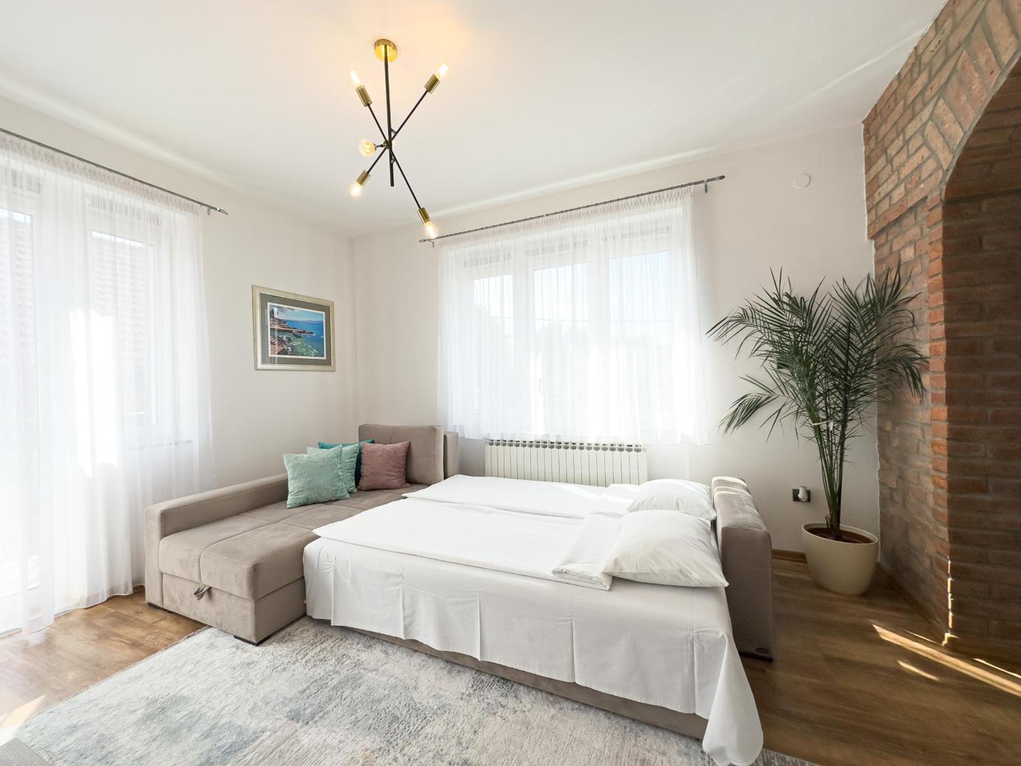 Luxurious And Cosy Brick Apartment - Free Private Parking SJJ Exterior photo
